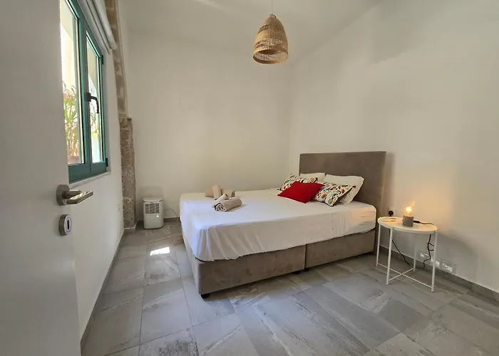 Maison Zenon Center Larnaka