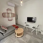 Maison Zenon Center