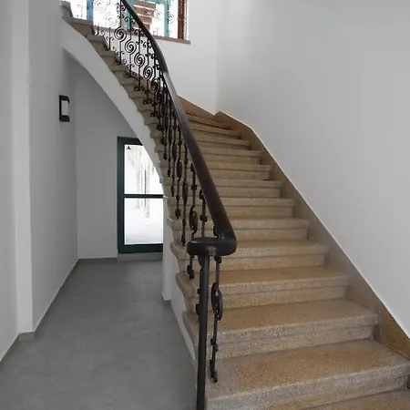 Maison Zenon Center شقة لارنكا