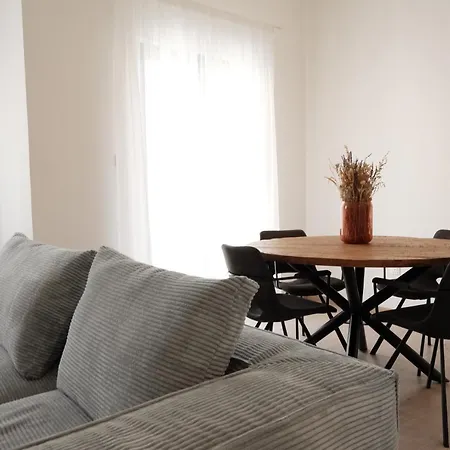 شقة Maison Zenon Center لارنكا