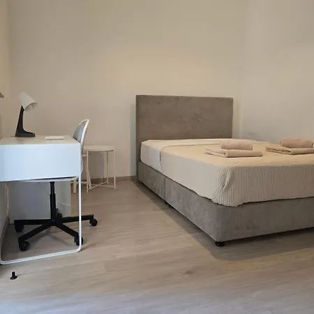 Maison Zenon Center لارنكا